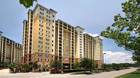 8101 Resort Village Dr #3-703, Orlando, FL 32821