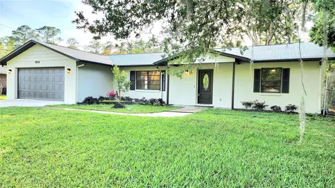 55251 1st St, Astor, FL 32102