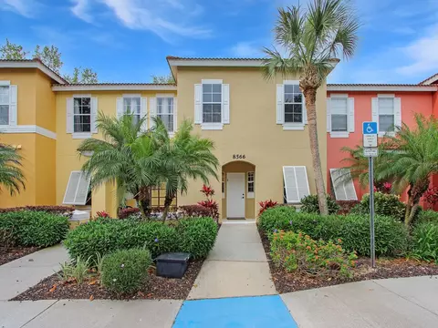 8566 Crystal Cove Loop, Kissimmee, FL 34747