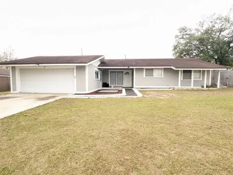 815 Brentwood Dr, Lake Wales, FL 33898
