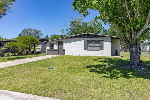 208 Palm Pl, Sanford, FL 32773