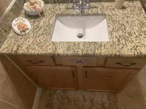 Bath - 2410 Datura Loop, Saint Cloud, FL 34772 photo 10 of 11