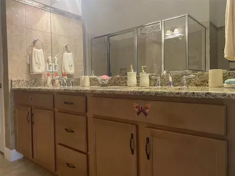 Bath - 2410 Datura Loop, Saint Cloud, FL 34772 photo 2 of 11