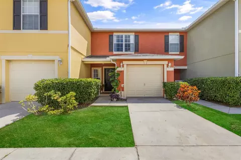 564 Cresting Oak Cir #17, Orlando, FL 32824