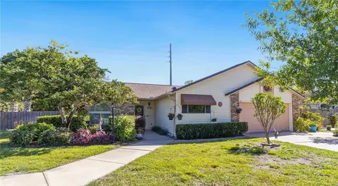 2327 Kings Crest Rd, Kissimmee, FL 34744