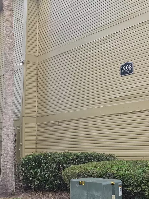 1908 Lake Atriums Cir #16, Orlando, FL 32839