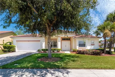3023 Florencia Dr, Kissimmee, FL 34744