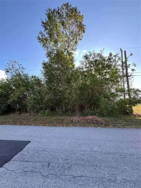 5270 NW East Delwood Dr, Port St Lucie, FL 34986