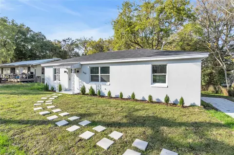 408 E Palm St, Fruitland Park, FL 34731