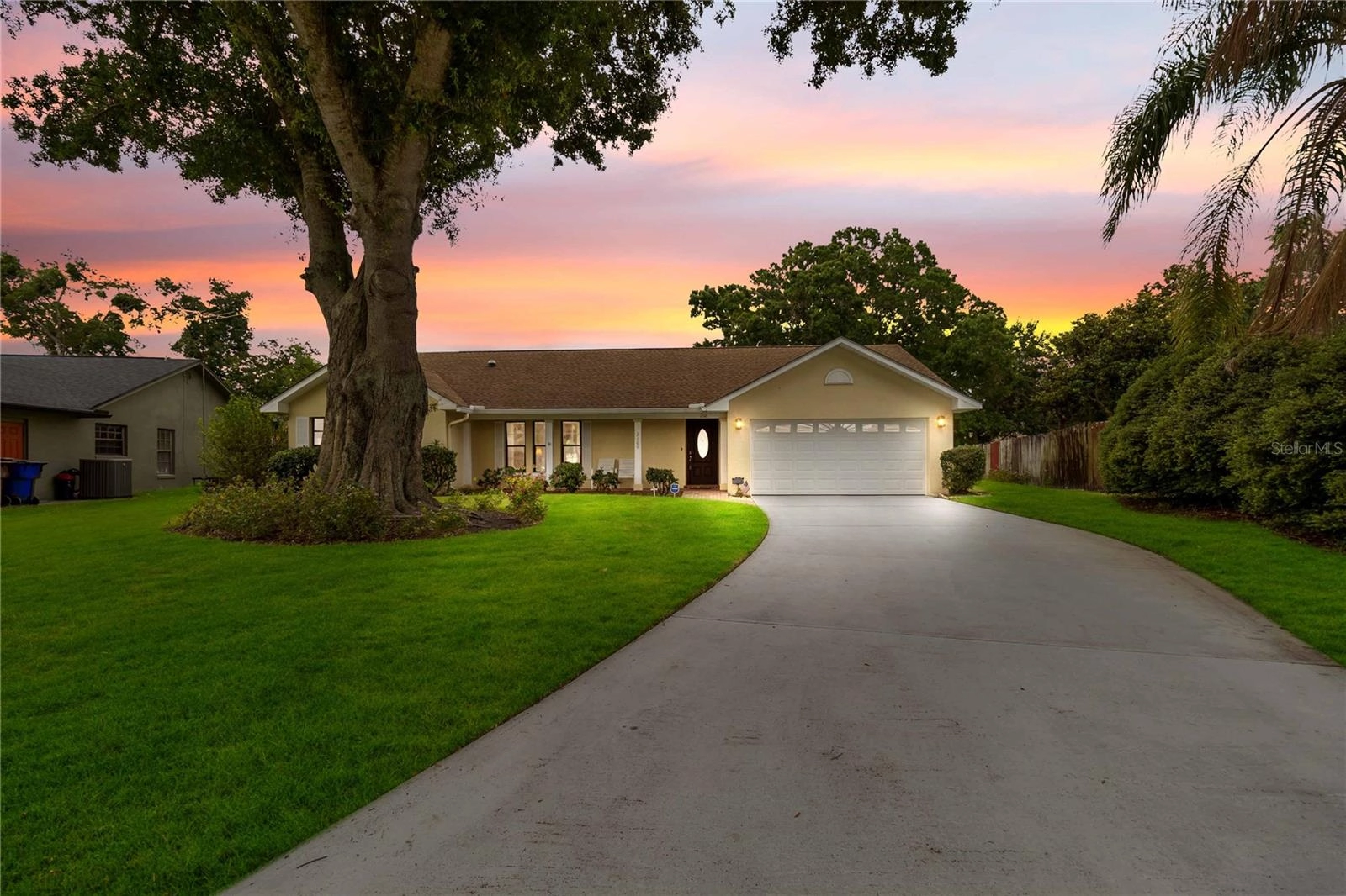 2100 Oakview Cir, Saint Cloud, FL 34769 photo 1