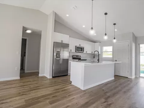 Kitchen - 16617 SW 31st Cir, Ocala, FL 34473 photo 1 of 3