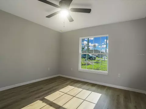 Bedroom - 16617 SW 31st Cir, Ocala, FL 34473 photo 4 of 5