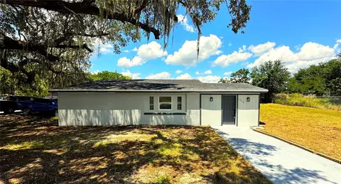 1112 Pine Ave, Frostproof, FL 33843