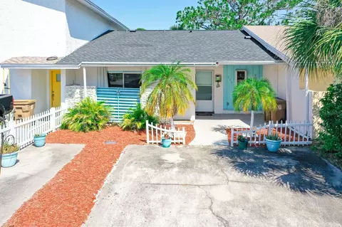 202 Dawn Ct, Kissimmee, FL 34743