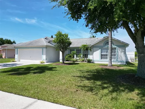 2417 Queenswood Cir, Kissimmee, FL 34743