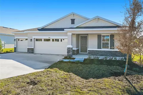4260 Sawtooth Ct, Tavares, FL 32778