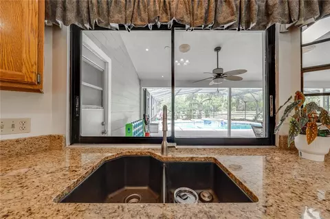 Kitchen - 4450 Kaiser Ave, Saint Cloud, FL 34772 photo 4 of 9