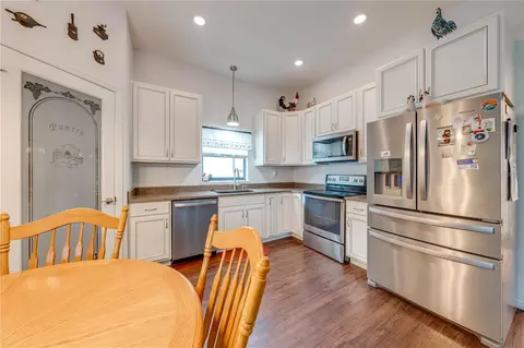 Kitchen - 4450 Kaiser Ave, Saint Cloud, FL 34772 photo 6 of 9