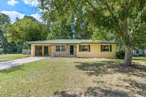 1127 SW 6th Ave, Trenton, FL 32693