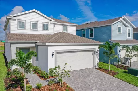 1900 Summer Dr, Davenport, FL 33897