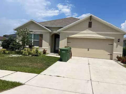 300 St Georges Cir, Eagle Lake, FL 33839