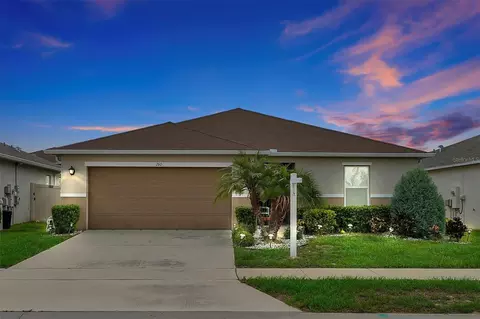 260 Lake Lucerne Way, Winter Haven, FL 33881