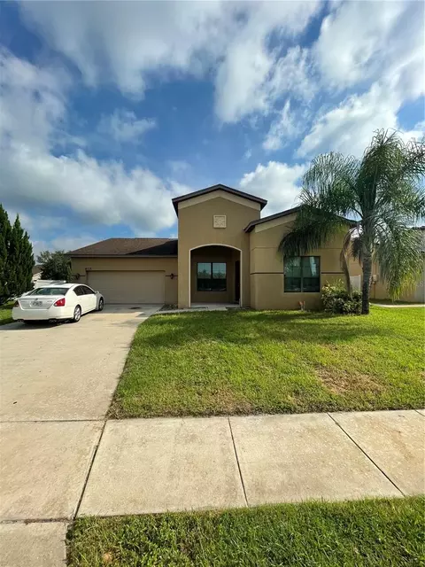 4715 Blackthorn Cir, Kissimmee, FL 34758
