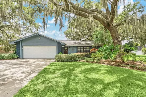 1810 King Edward Dr, Kissimmee, FL 34744