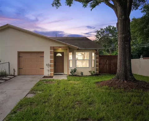 792 Dacoma Ct, Apopka, FL 32703