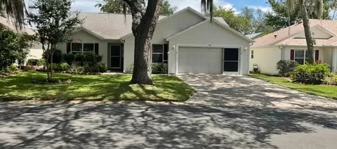 905 Algonquin Rd, Lady Lake, FL 32159