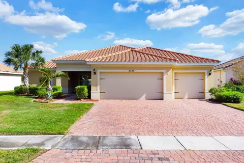 3725 Isles Arbor Ln, Kissimmee, FL 34746