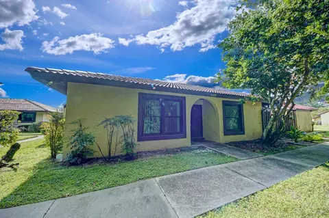 530 Hunter Cir, Kissimmee, FL 34758