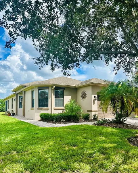 537 Casanova Ct, Poinciana, FL 34759