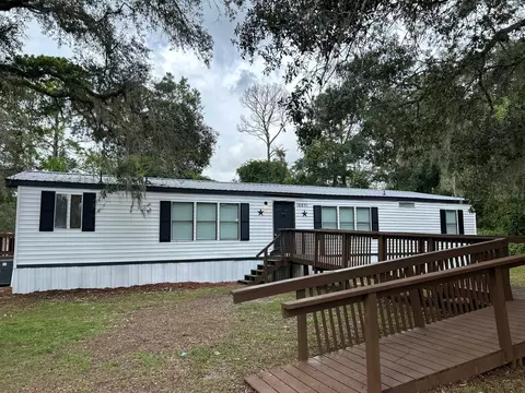 18891 SE 51st St, Ocklawaha, FL 32179