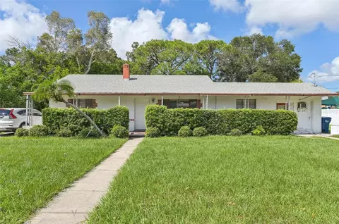 910 43rd St W, Bradenton, FL 34209