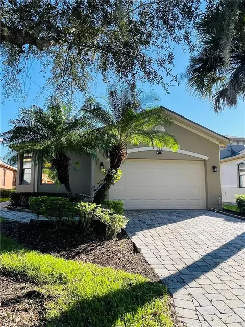 933 Grand Canal Dr, Kissimmee, FL 34759