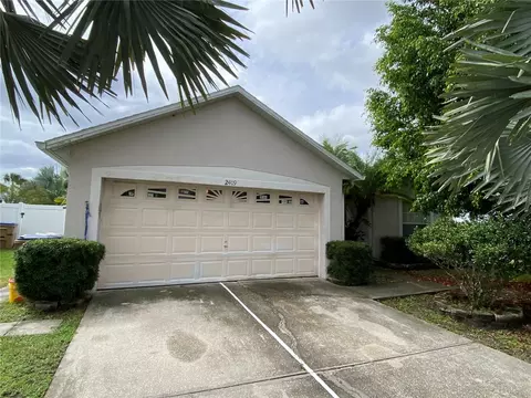 2409 Hybrid Dr, Kissimmee, FL 34758