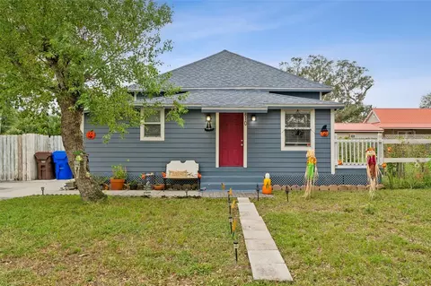 810 Bay St, Kissimmee, FL 34744