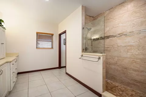 Bath - 3211 Lakeshore Blvd, Saint Cloud, FL 34769 photo 1 of 7