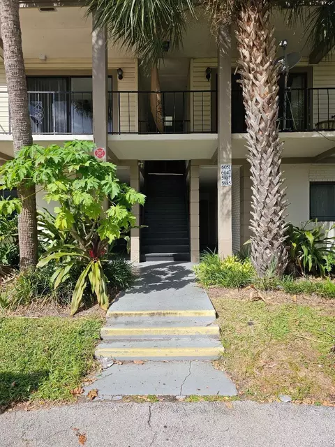 5983 Village Cir #GE, Orlando, FL 32822