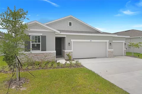 2011 Stetson Ct, Eagle Lake, FL 33839