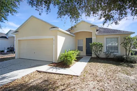 915 Knollwood Dr, Davenport, FL 33837