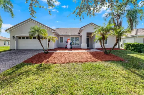 3620 Weatherfield Dr, Kissimmee, FL 34746