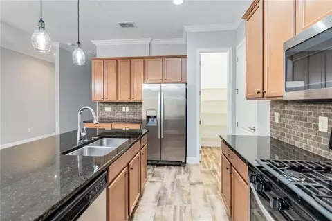 Kitchen - 2482 Yellow Brick Rd, Saint Cloud, FL 34772 photo 6 of 8