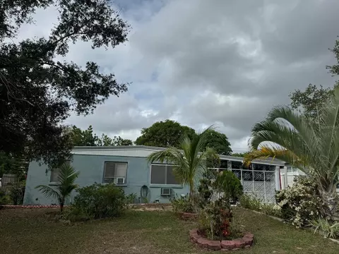 116 S 4th St, Haines City, FL 33844