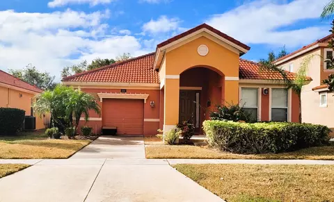 400 Las Fuentes Dr, Kissimmee, FL 34746