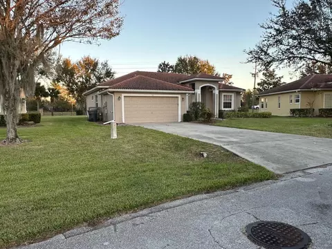 421 Bay Leaf Dr, Kissimmee, FL 34759