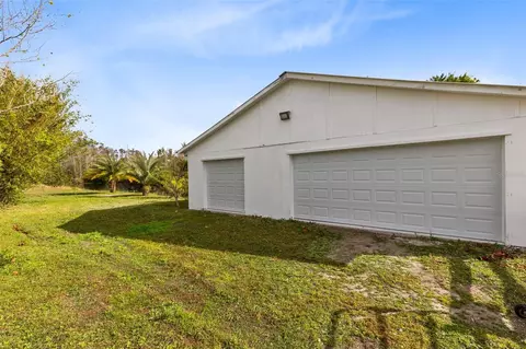 8965 Richmond Rd, Saint Cloud, FL 34773 photo 2