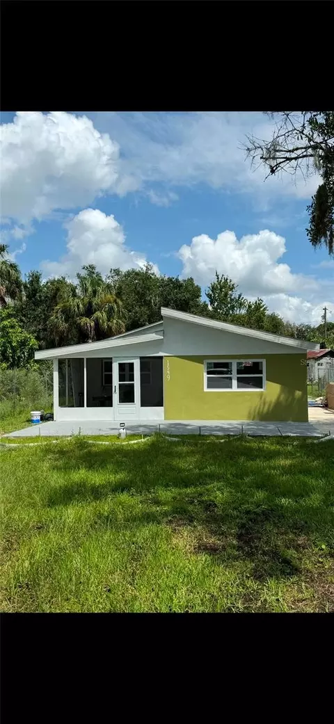 1549 Suwannee Ave, Intercession City, FL 33848