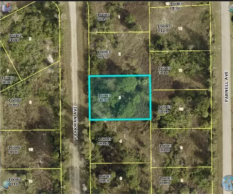 427 Parkman Ave, Lehigh Acres, FL 33974